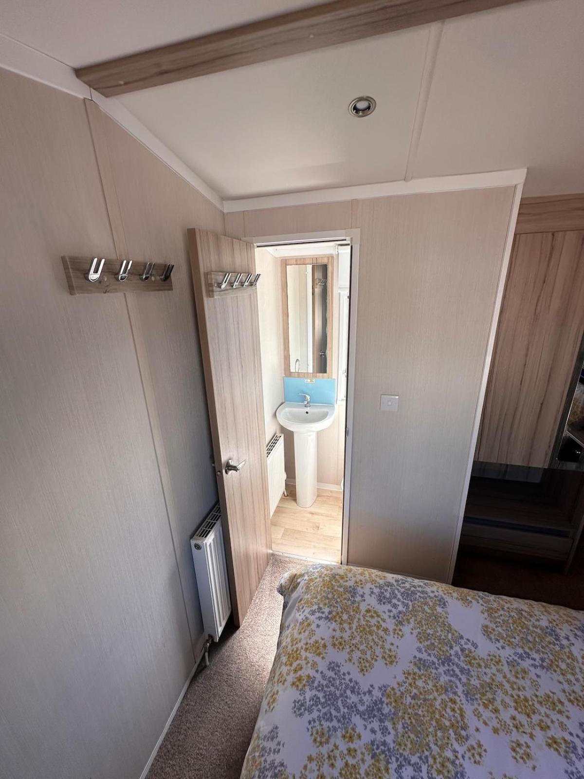 3-Bedroom Swift Caravan - Uddingston, Glasgow Exterior photo