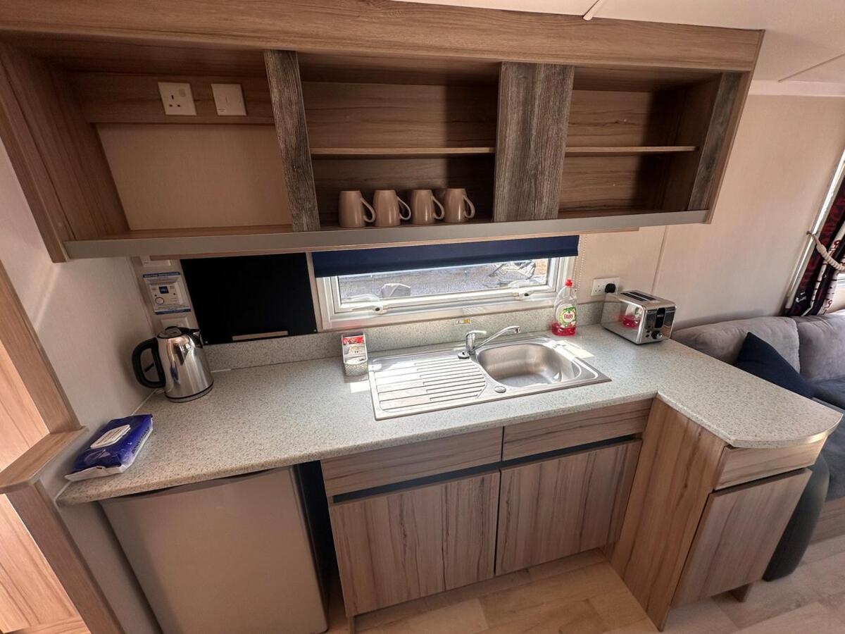 3-Bedroom Swift Caravan - Uddingston, Glasgow Exterior photo